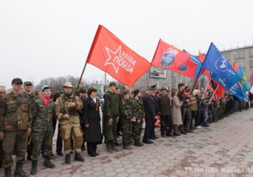 И помнит мир спасенный…