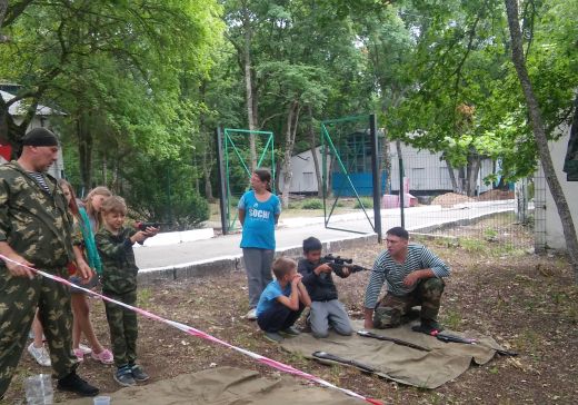 Приехали досаафовцы в лагерь «Лесной»…