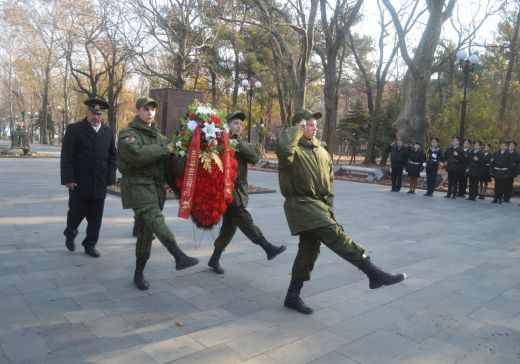 Курсанты клуба «Армеец» прикоснулись к военной истории и побывали в гостях у военнослужащих