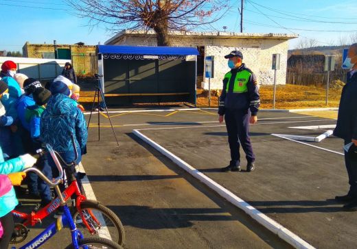 «Автогородок» поможет юным жителям поселка освоить правила поведения на дороге