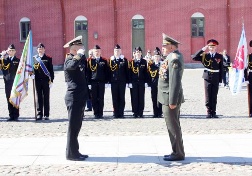 Собрались кадеты в граде Петра…