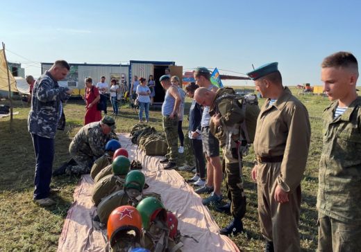 День ВДВ в Саратовском клубе ДОСААФ