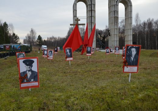 Героев-десантников перезахоронили у деревни Барсуки