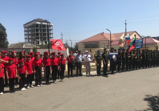 В Буйнаксе отметили юбилейную дату летчика-героя