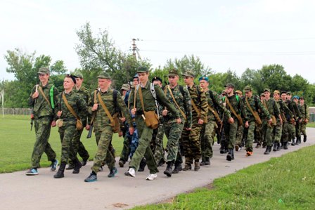 Лебедянские мальчишки осваивали азы военной науки…