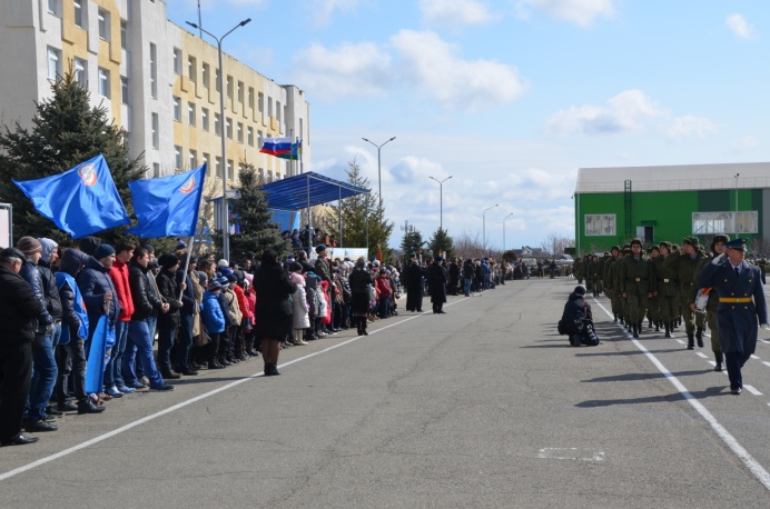 В «День призывника» молодые ставропольцы были гостями воинов-десантников