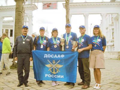 Не стареют душой и силами ветераны-парашютисты