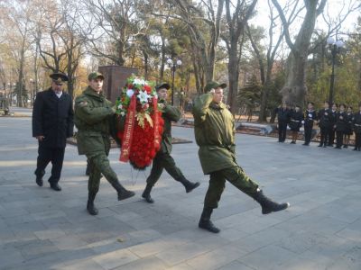 Курсанты клуба «Армеец» прикоснулись к военной истории и побывали в гостях у военнослужащих