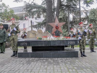 Досаафовцы и юнармейцы почтили память тех, кто с честью выполнил интернациональный долг