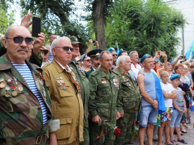 В Феодосии открыли бюст Василия Маргелова