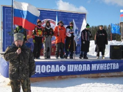 Киров: в деревне – грохот снегоходов, в тире – хлопки выстрелов