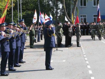 «В армии служить – почетно!»