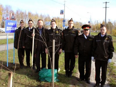 В Сургуте появилась первая в стране аллея ДОСААФ